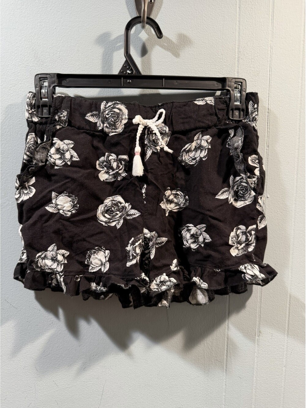 Girls Wonder Nation Floral Short Size Large 10-12 Black